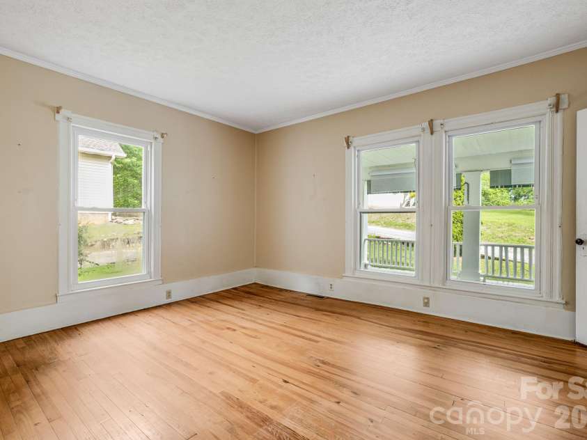 82 Hill Street, Hot Springs, NC 28743.  MLS# CAR4400452, YatesRealty ID 35452. 