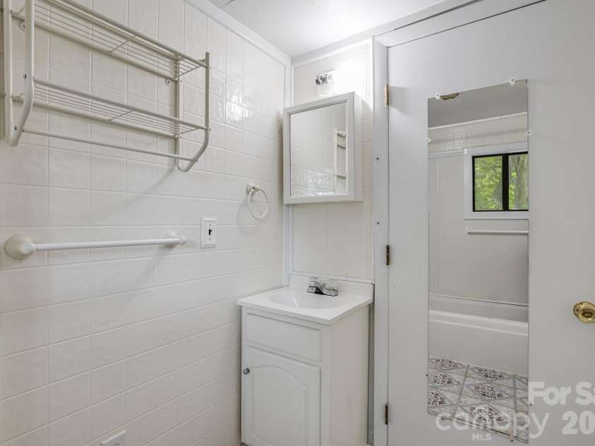 82 Hill Street, Hot Springs, NC 28743.  MLS# CAR4400452, YatesRealty ID 35452. 