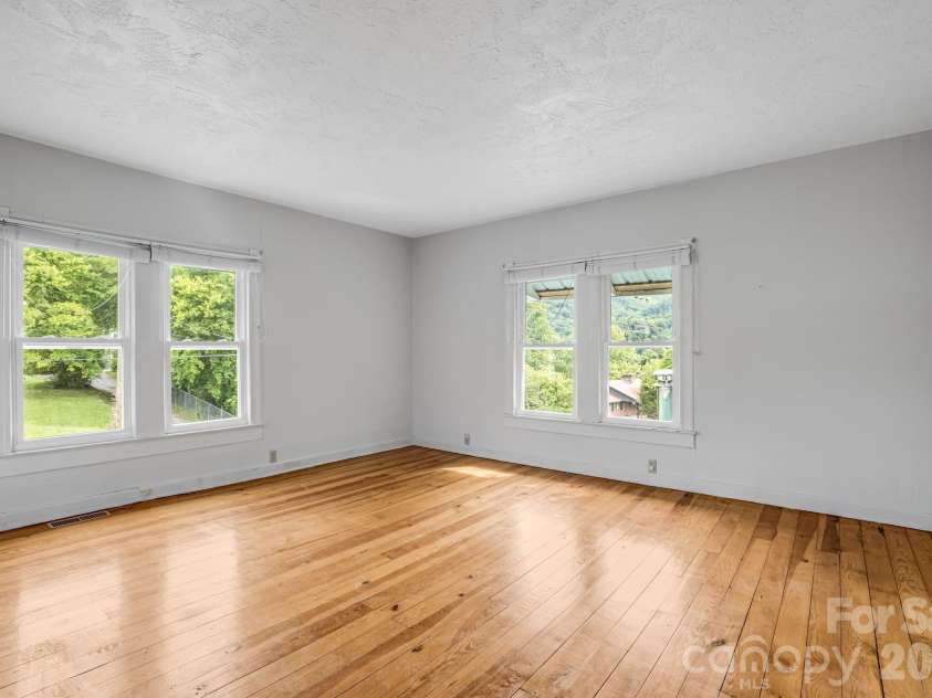 82 Hill Street, Hot Springs, NC 28743.  MLS# CAR4400452, YatesRealty ID 35452. 