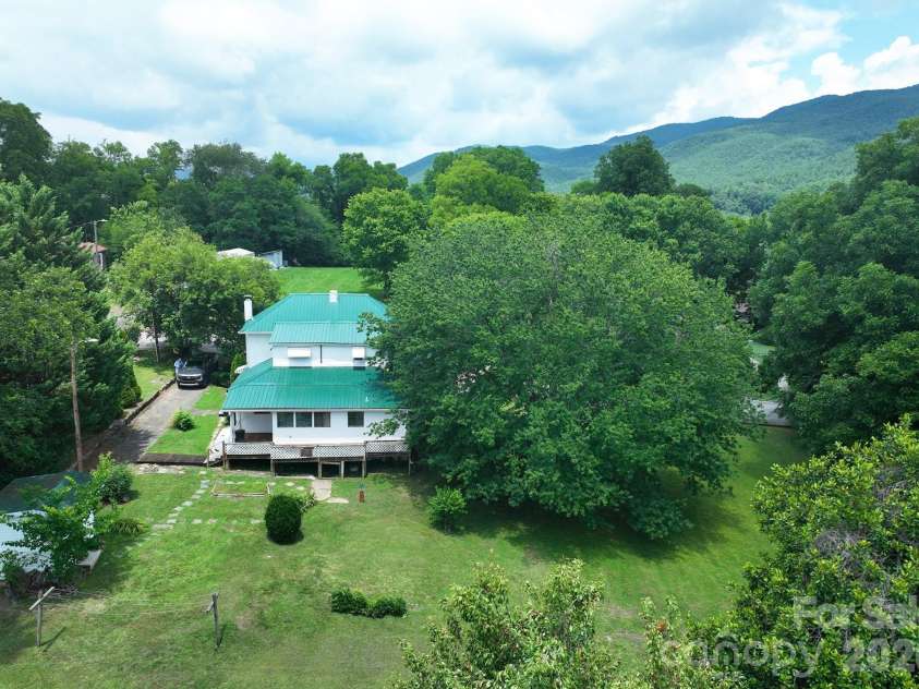 82 Hill Street, Hot Springs, NC 28743.  MLS# CAR4400452, YatesRealty ID 35452. 