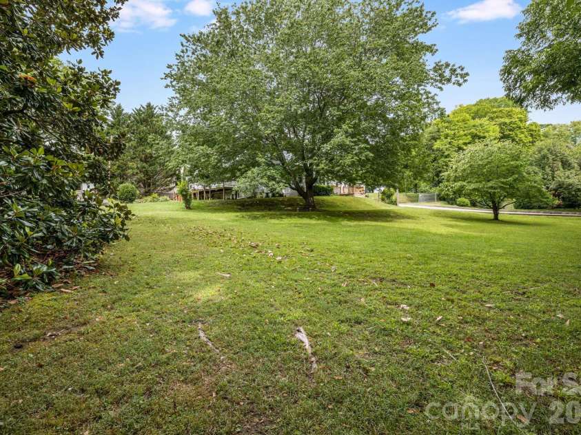 82 Hill Street, Hot Springs, NC 28743.  MLS# CAR4400452, YatesRealty ID 35452. 