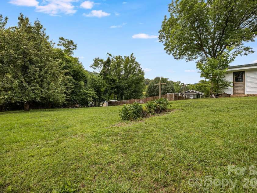 82 Hill Street, Hot Springs, NC 28743.  MLS# CAR4400452, YatesRealty ID 35452. 