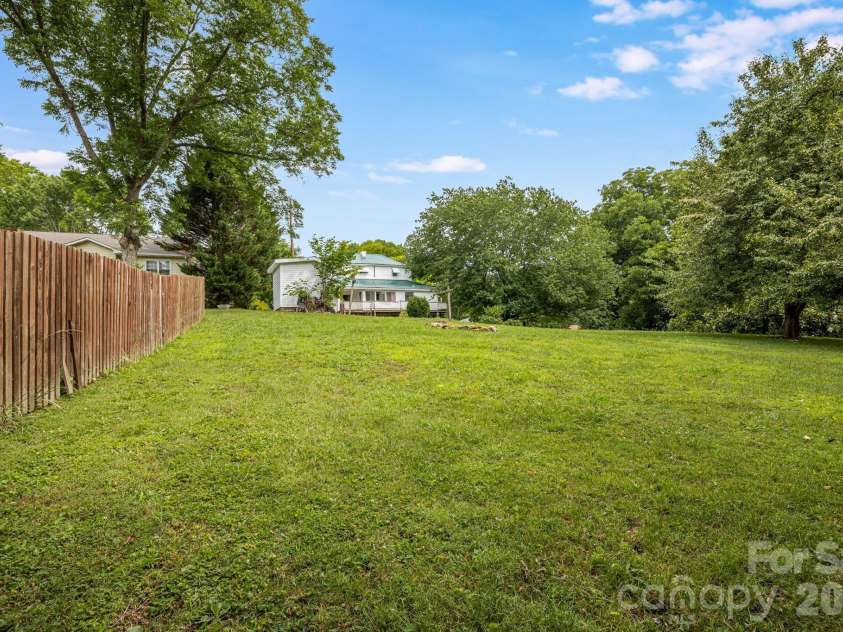 82 Hill Street, Hot Springs, NC 28743.  MLS# CAR4400452, YatesRealty ID 35452. 