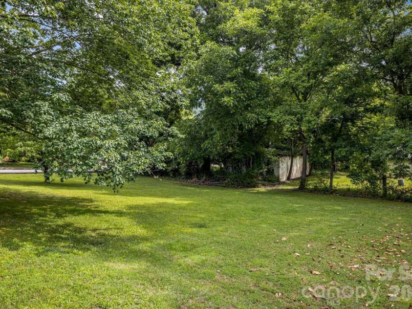 82 Hill Street, Hot Springs, NC 28743.  MLS# CAR4400452, YatesRealty ID 35452. 
