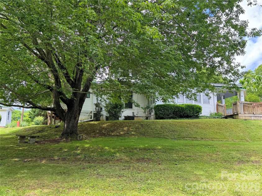 82 Hill Street, Hot Springs, NC 28743.  MLS# CAR4400452, YatesRealty ID 35452. 
