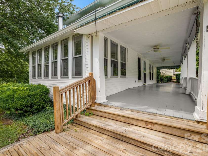 82 Hill Street, Hot Springs, NC 28743.  MLS# CAR4400452, YatesRealty ID 35452. 