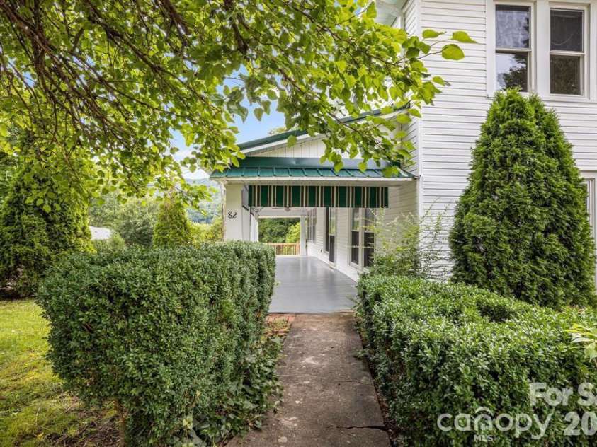 82 Hill Street, Hot Springs, NC 28743.  MLS# CAR4400452, YatesRealty ID 35452. 