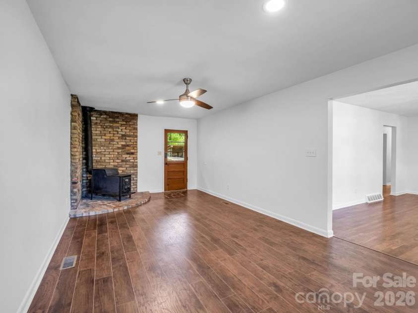 16 Main Street, Asheville, NC 28803.  MLS# CAR4399925, YatesRealty ID 35453. 