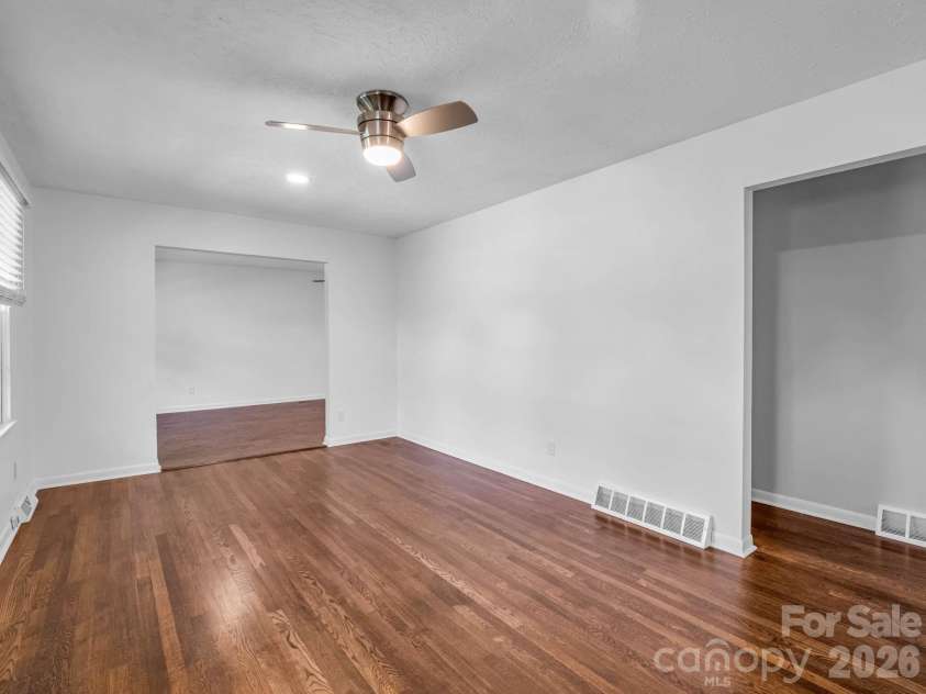 16 Main Street, Asheville, NC 28803.  MLS# CAR4399925, YatesRealty ID 35453. 