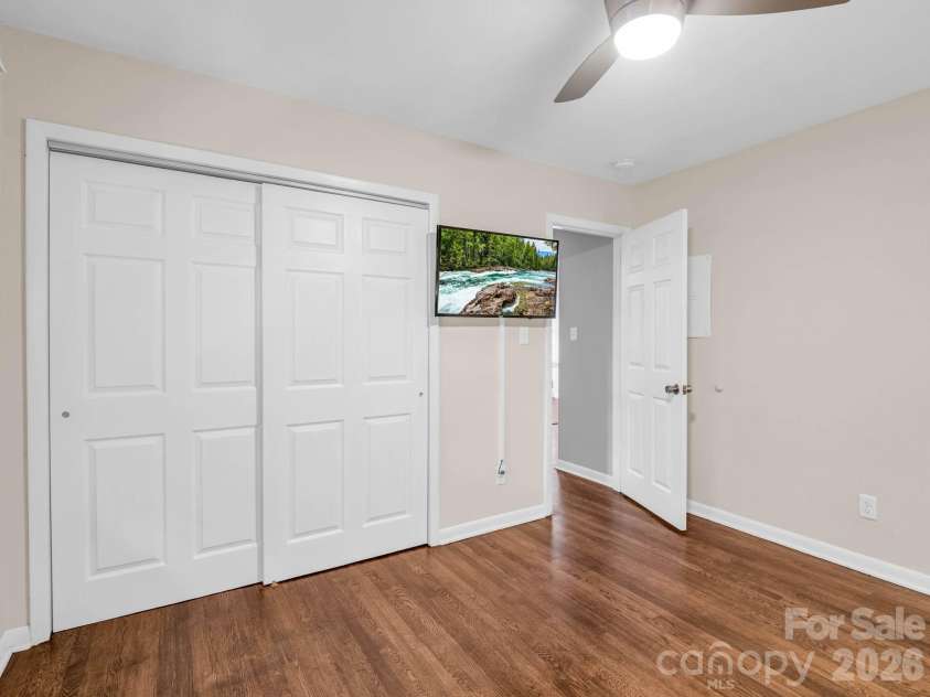 16 Main Street, Asheville, NC 28803.  MLS# CAR4399925, YatesRealty ID 35453. 