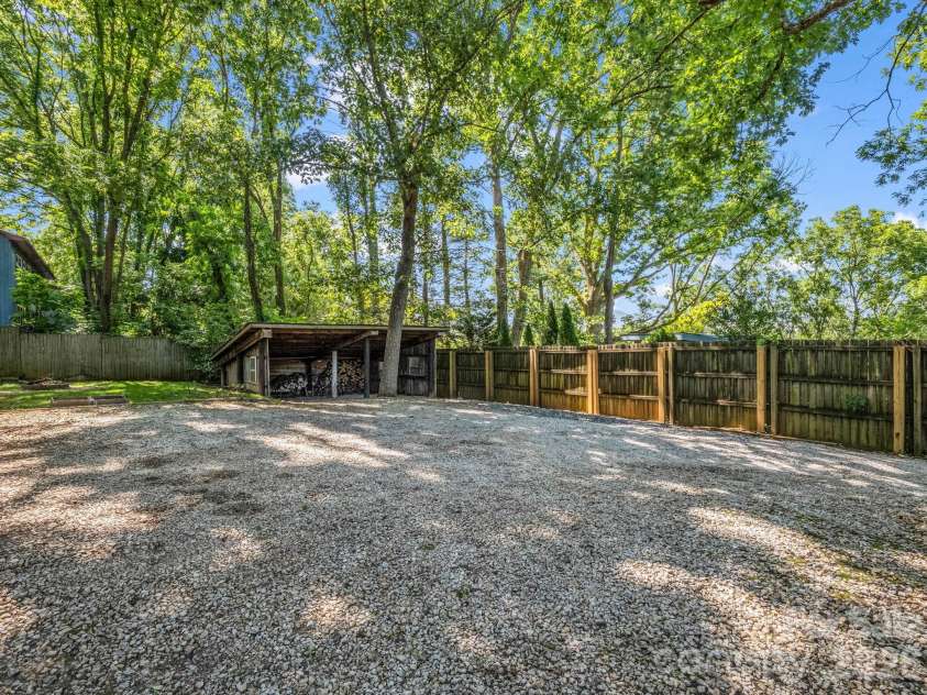 16 Main Street, Asheville, NC 28803.  MLS# CAR4399925, YatesRealty ID 35453. 
