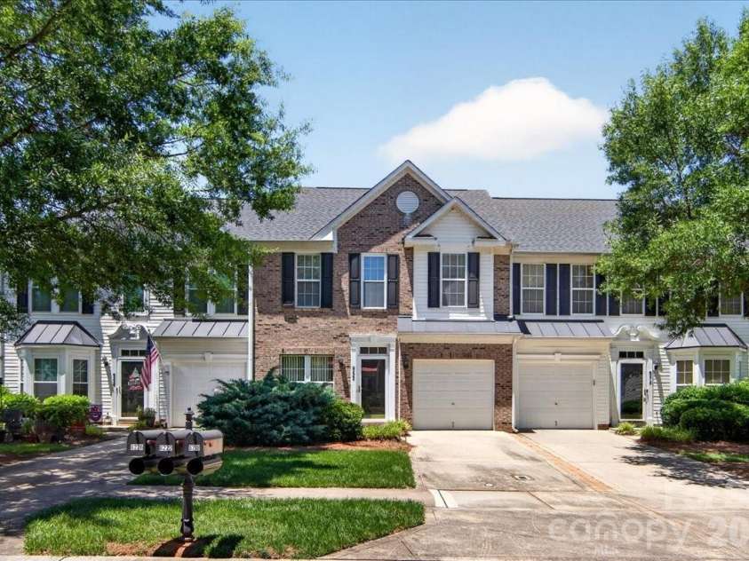 6222 Professional Boulevard, Harrisburg, NC 28075.  MLS# CAR4390817, YatesRealty ID 35454. 