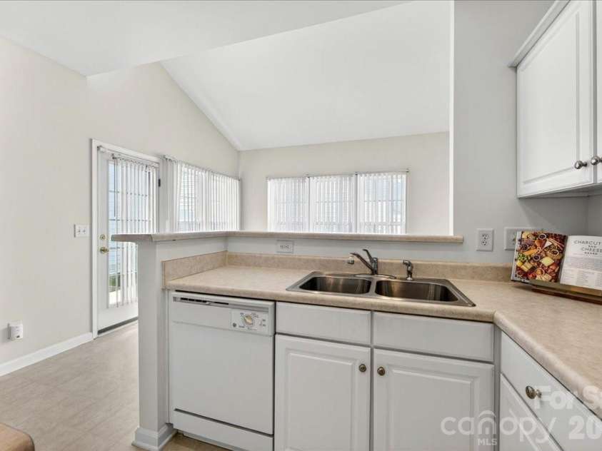 6222 Professional Boulevard, Harrisburg, NC 28075.  MLS# CAR4390817, YatesRealty ID 35454. 