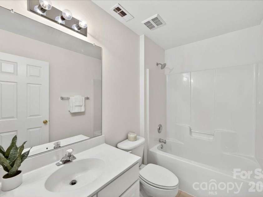 6222 Professional Boulevard, Harrisburg, NC 28075.  MLS# CAR4390817, YatesRealty ID 35454. 