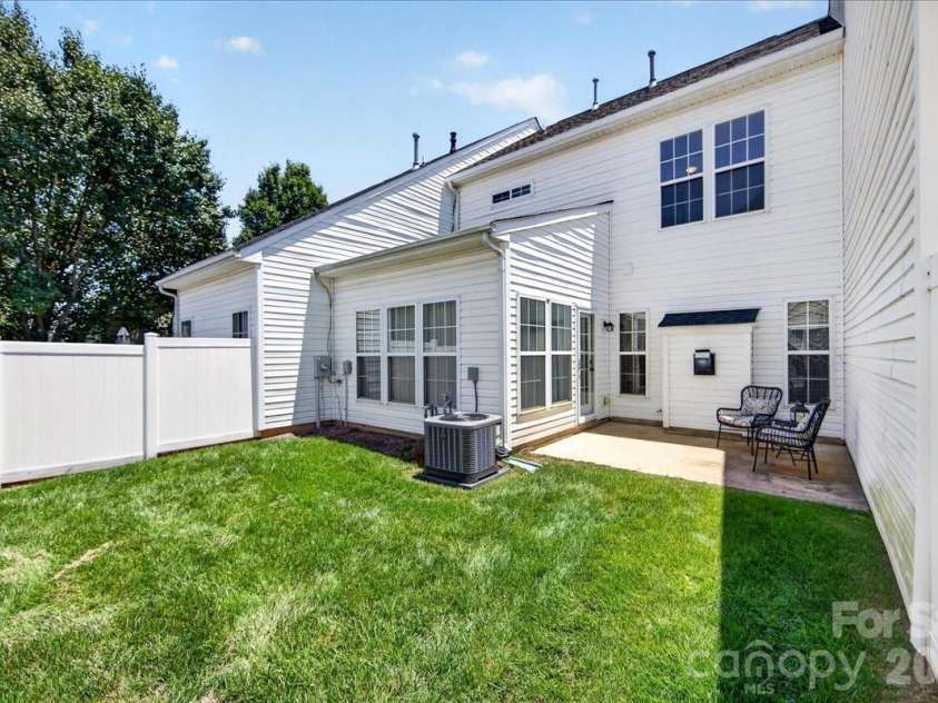 6222 Professional Boulevard, Harrisburg, NC 28075.  MLS# CAR4390817, YatesRealty ID 35454. 