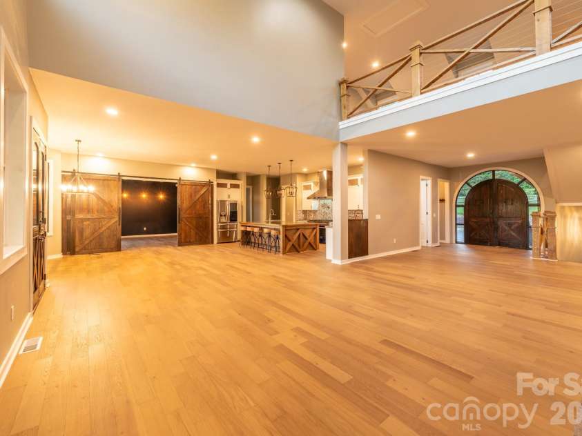 119 Summer Drive, Blowing Rock, NC 28605.  MLS# CAR4399507, YatesRealty ID 35455. 