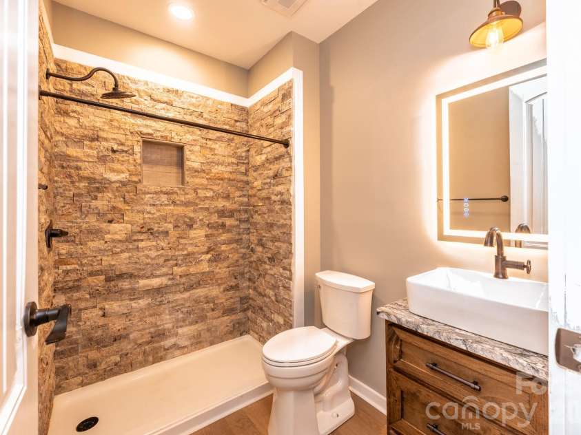 119 Summer Drive, Blowing Rock, NC 28605.  MLS# CAR4399507, YatesRealty ID 35455. 