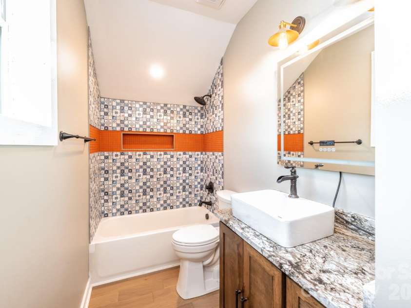 119 Summer Drive, Blowing Rock, NC 28605.  MLS# CAR4399507, YatesRealty ID 35455. 