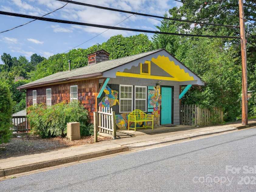 160 Howard Street, Tryon, NC 28782.  MLS# CAR4297948, YatesRealty ID 35456. 