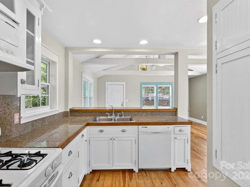 160 Howard Street, Tryon, NC 28782.  MLS# CAR4297948, YatesRealty ID 35456. 