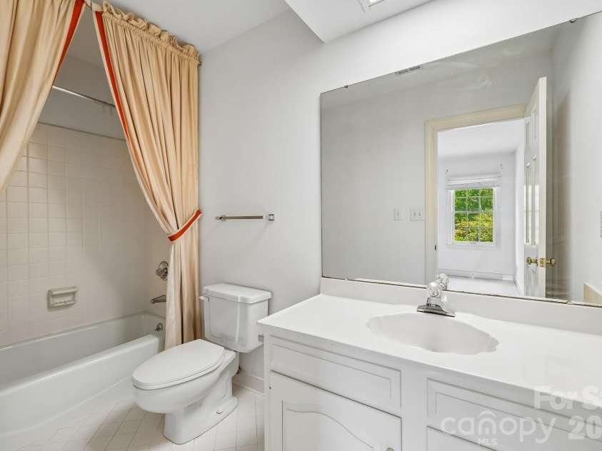 2231 Richardson Drive, Charlotte, NC 28211.  MLS# CAR4382056, YatesRealty ID 35456. 
