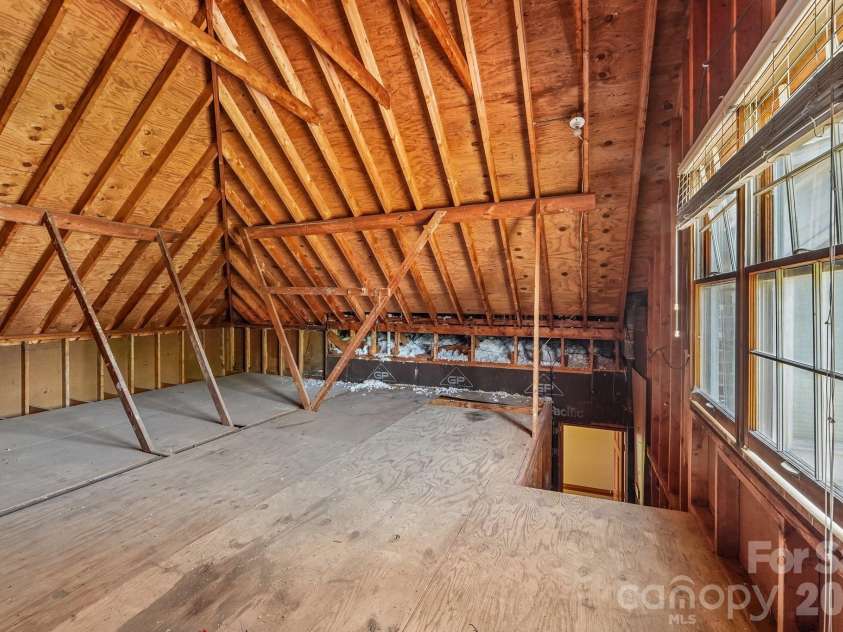 2231 Richardson Drive, Charlotte, NC 28211.  MLS# CAR4382056, YatesRealty ID 35456. 