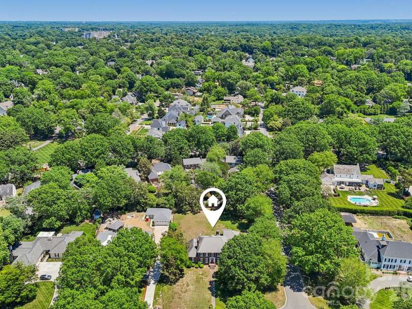 2231 Richardson Drive, Charlotte, NC 28211.  MLS# CAR4382056, YatesRealty ID 35456. 