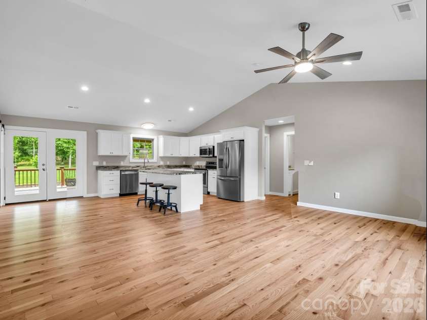 100 Walt Drive, Hendersonville, NC 28792.  MLS# CAR4391654, YatesRealty ID 35457. 
