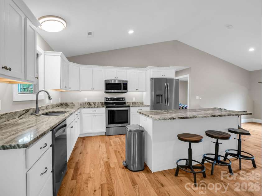 100 Walt Drive, Hendersonville, NC 28792.  MLS# CAR4391654, YatesRealty ID 35457. 