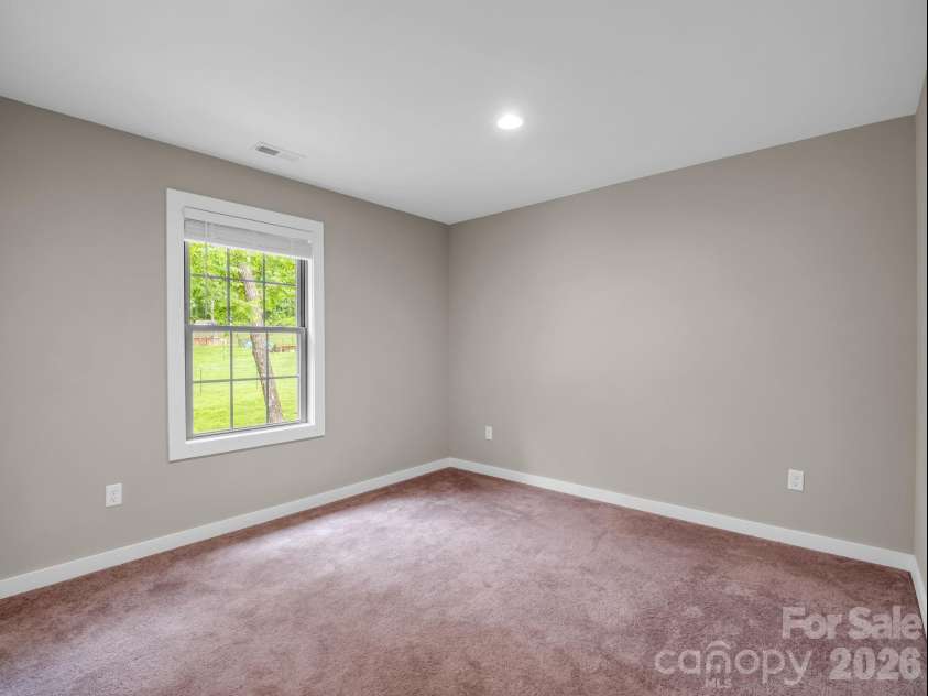 100 Walt Drive, Hendersonville, NC 28792.  MLS# CAR4391654, YatesRealty ID 35457. 