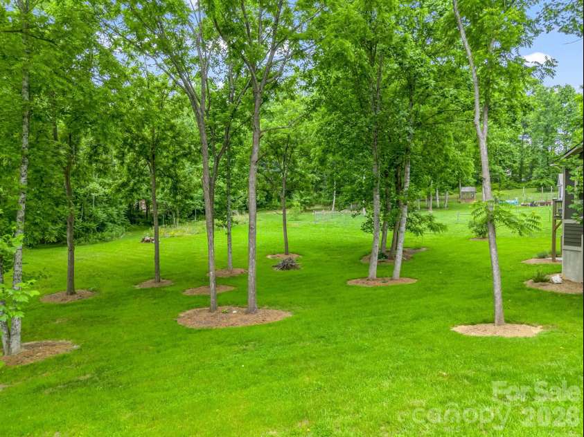 100 Walt Drive, Hendersonville, NC 28792.  MLS# CAR4391654, YatesRealty ID 35457. 