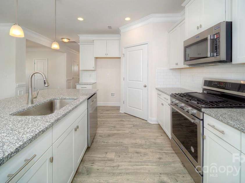 15 Fox Cove Road, Hendersonville, NC 28792.  MLS# CAR4298013, YatesRealty ID 35457. Photos are representative