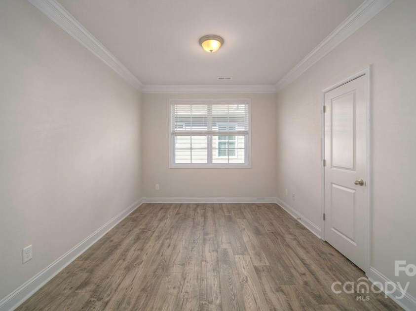 15 Fox Cove Road, Hendersonville, NC 28792.  MLS# CAR4298013, YatesRealty ID 35457. Photos are representative