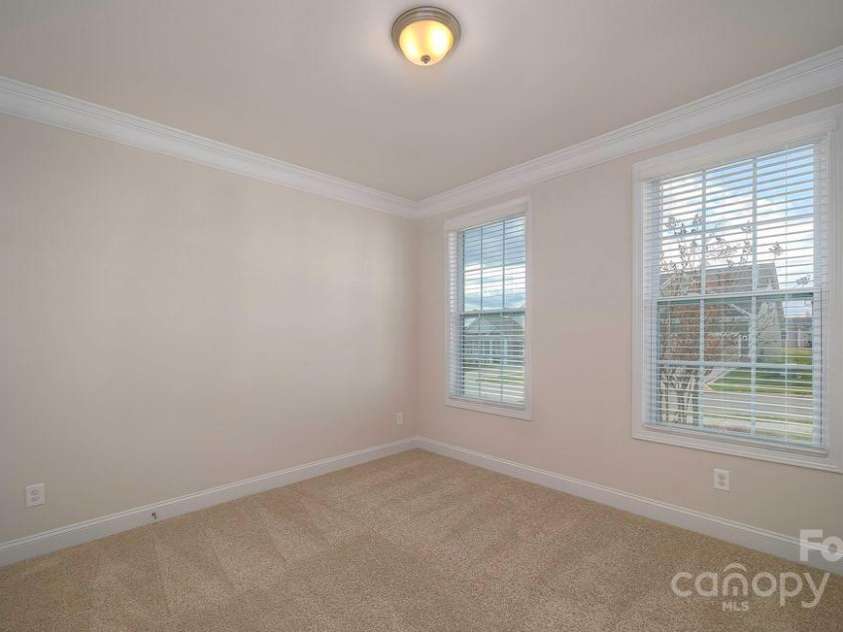 15 Fox Cove Road, Hendersonville, NC 28792.  MLS# CAR4298013, YatesRealty ID 35457. Photos are representative