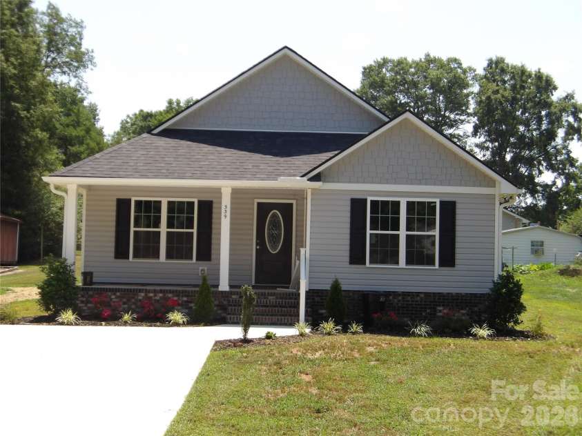 339 11th Street, Oakboro, NC 28129.  MLS# CAR4399349, YatesRealty ID 35459. 