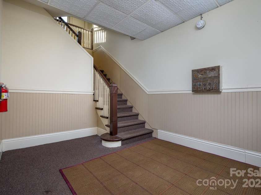 15 Grindstaff Drive, Asheville, NC 28803.  MLS# CAR4301849, YatesRealty ID 3546. 