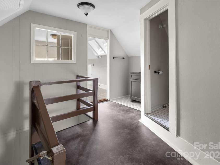 15 Grindstaff Drive, Asheville, NC 28803.  MLS# CAR4301849, YatesRealty ID 3546. 