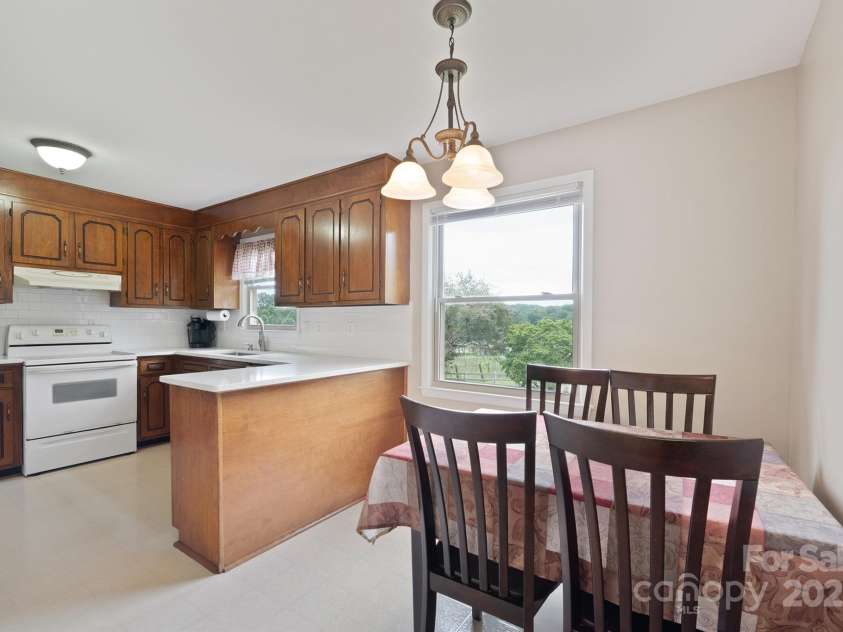 409 Cardinal Drive, Newton, NC 28658.  MLS# CAR4241098, YatesRealty ID 3546. 