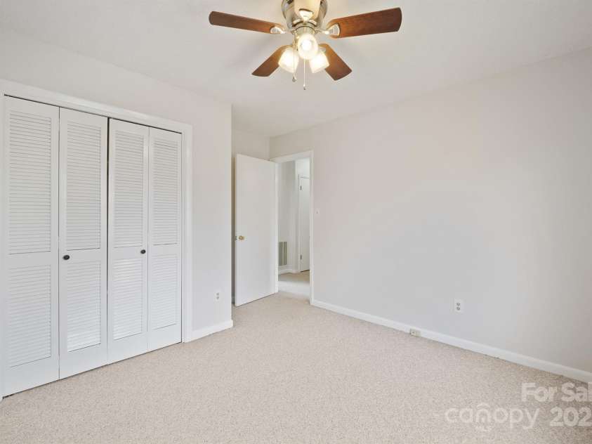 409 Cardinal Drive, Newton, NC 28658.  MLS# CAR4241098, YatesRealty ID 3546. 