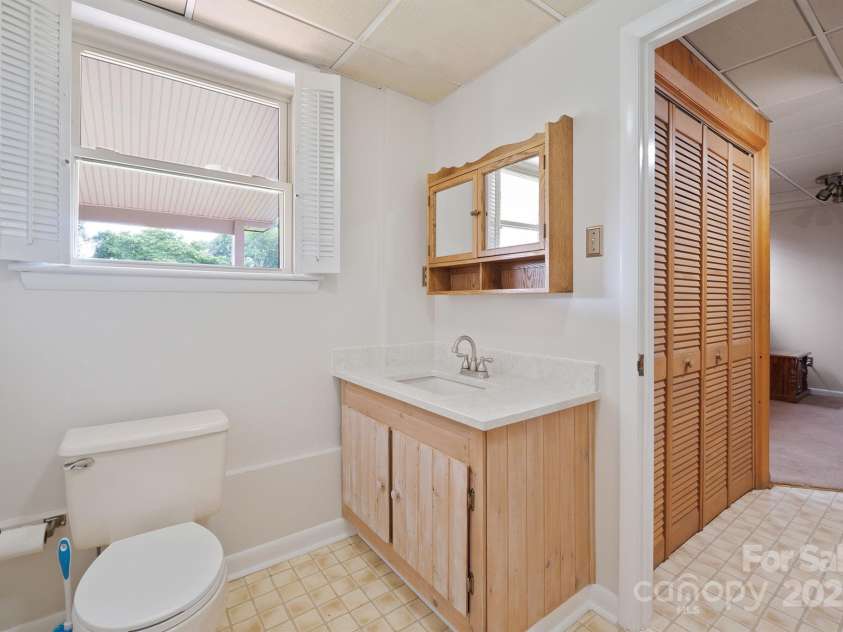 409 Cardinal Drive, Newton, NC 28658.  MLS# CAR4241098, YatesRealty ID 3546. 