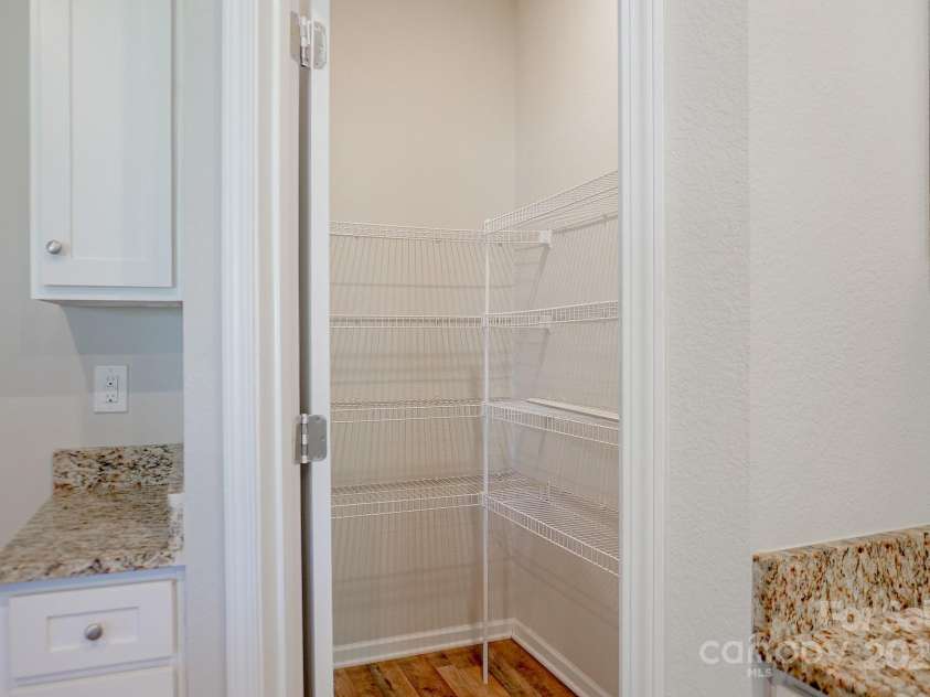 7507 Malden Park Drive, Charlotte, NC 28215.  MLS# CAR4298089, YatesRealty ID 35461. 