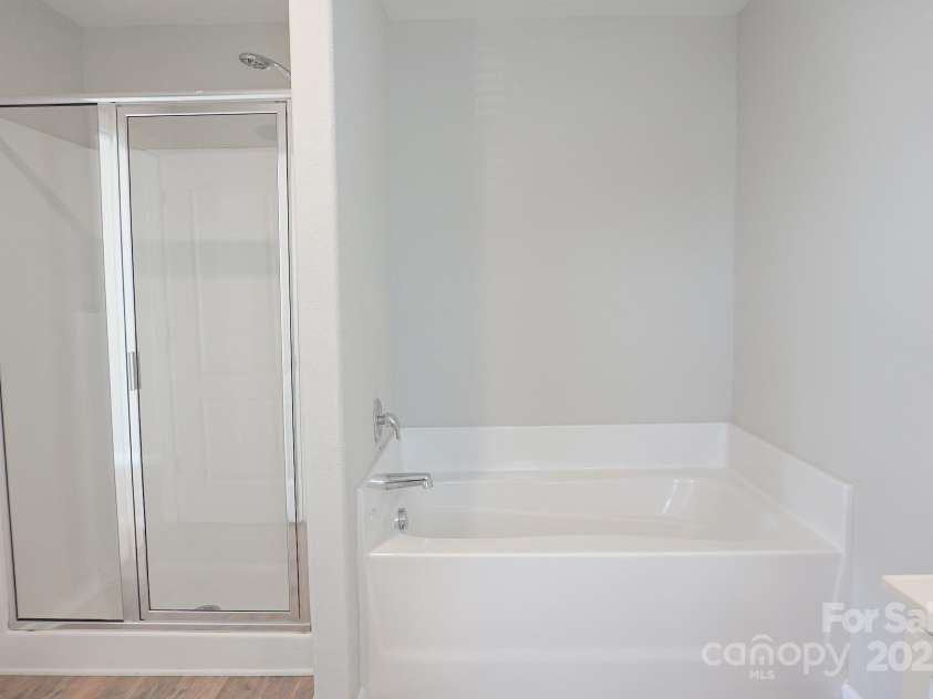 7507 Malden Park Drive, Charlotte, NC 28215.  MLS# CAR4298089, YatesRealty ID 35461. 