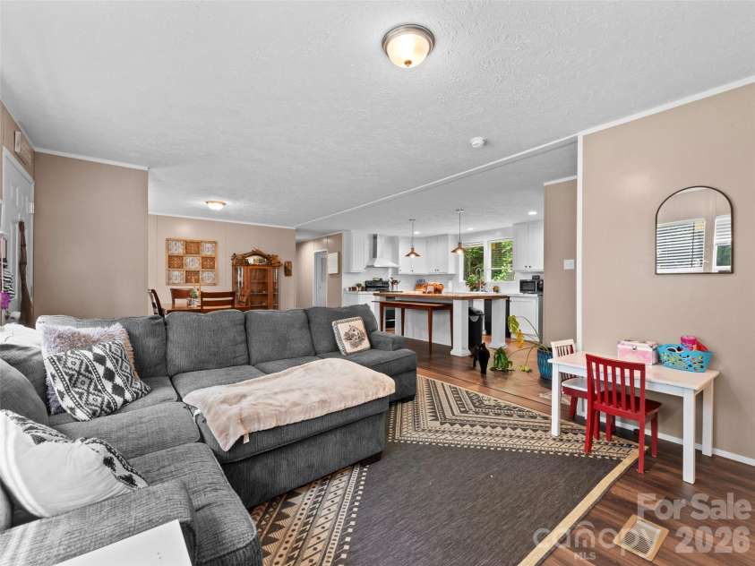 64 Tupper Lane, Hendersonville, NC 28792.  MLS# CAR4398491, YatesRealty ID 35462. 