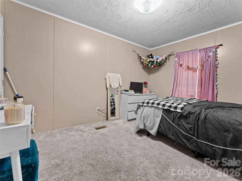 64 Tupper Lane, Hendersonville, NC 28792.  MLS# CAR4398491, YatesRealty ID 35462. 