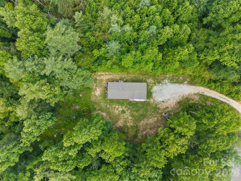 64 Tupper Lane, Hendersonville, NC 28792.  MLS# CAR4398491, YatesRealty ID 35462. 