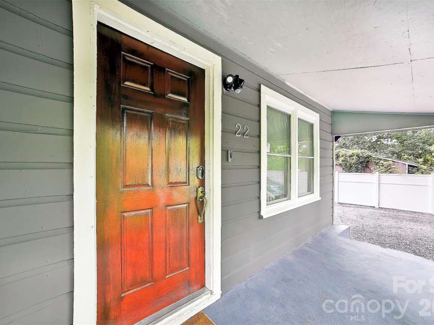 22 Glenview Place, Arden, NC 28704.  MLS# CAR4382452, YatesRealty ID 35464. 