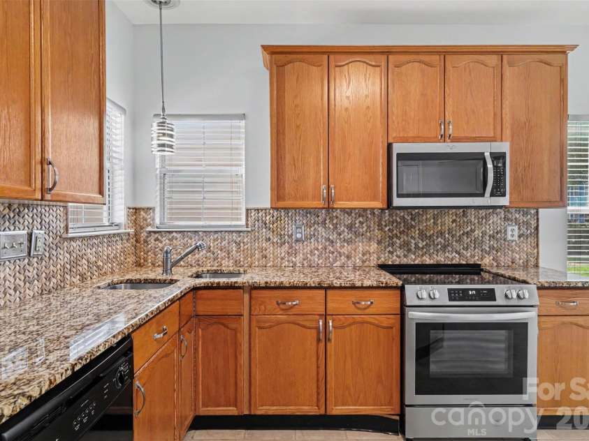 9224 Ligon Court, Charlotte, NC 28213.  MLS# CAR4397997, YatesRealty ID 35465. 