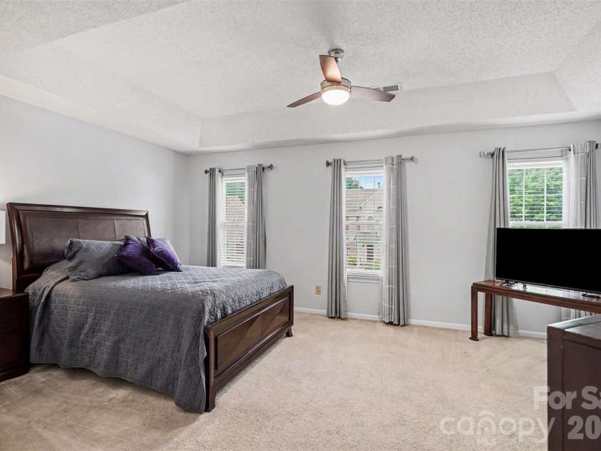 9224 Ligon Court, Charlotte, NC 28213.  MLS# CAR4397997, YatesRealty ID 35465. 