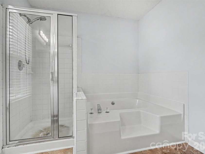 9224 Ligon Court, Charlotte, NC 28213.  MLS# CAR4397997, YatesRealty ID 35465. 