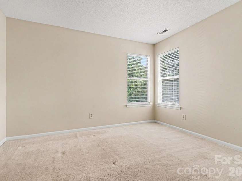 9224 Ligon Court, Charlotte, NC 28213.  MLS# CAR4397997, YatesRealty ID 35465. 
